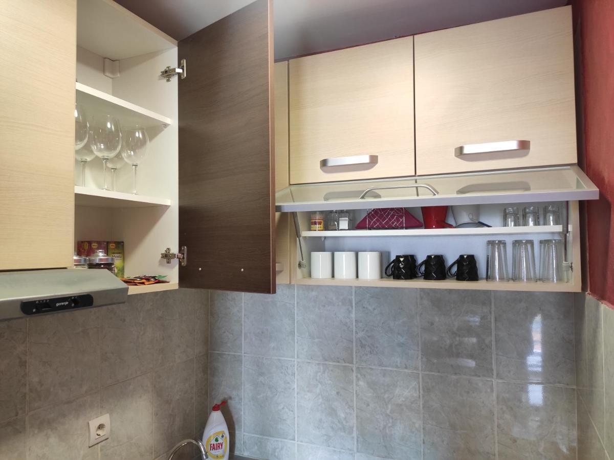 Modern Cozy Apartment Ni Buitenkant foto