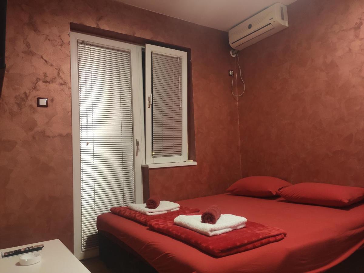 Modern Cozy Apartment Ni Buitenkant foto